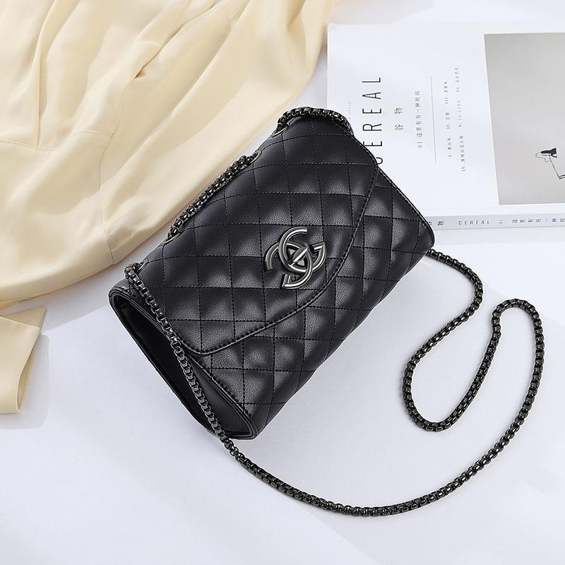 Women s black leather chain bag, versatile quilted crossbody bag, 2025 new fashion genuine leather shoulder bag Black-Rhombus