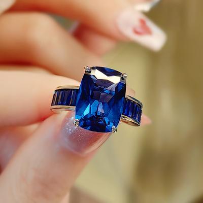 Anel Retangular com Glitter de Diamante Feminino de Alta Qualidade Elegante Cristal Rosa Diamante de Alto Carbono Imitação Espinélio Azul Anel Feminino
