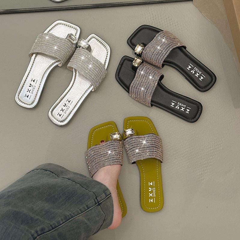 French silver slippers women's summer wear 2025 new with skirt fashion rhinestone cover toe flat bottom beach cool slippers