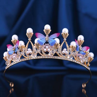 Eine Fee Stil Krone Schmetterling Dekoration Imitation Perle Kopfschmuck Geeignet für Hochzeiten, Bräute, Tänze, Geburtstage