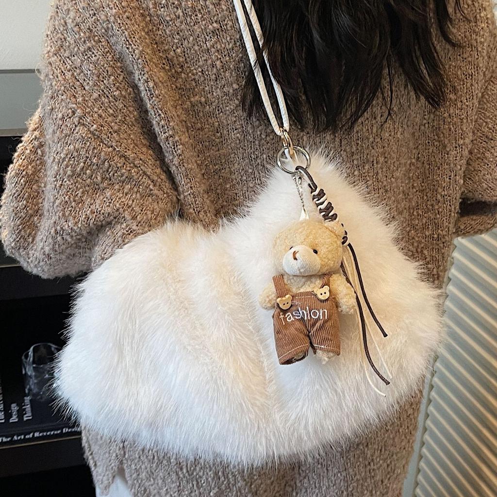 2025 new trendy fashion autumn and winter plush bag versatile large capacity underarm women's bag Korean version niche shoulder messenger bag
