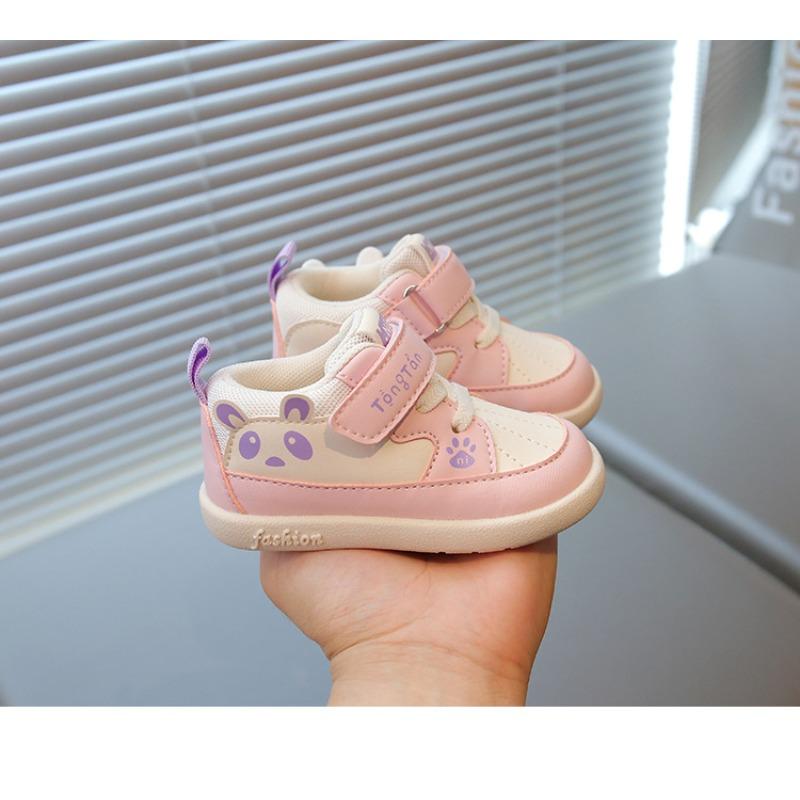 Popolari nuove scarpe traspiranti per bambini scarpe per neonati e bambini piccoli antiscivolo cartone animato supporto medio scarpe sportive moda