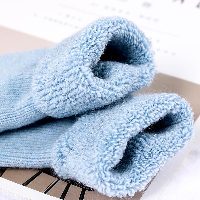 Thickened Terry Wool Socks for Boys and Girls: Warm, Loose-Mouth Design for Autumn and Winter.