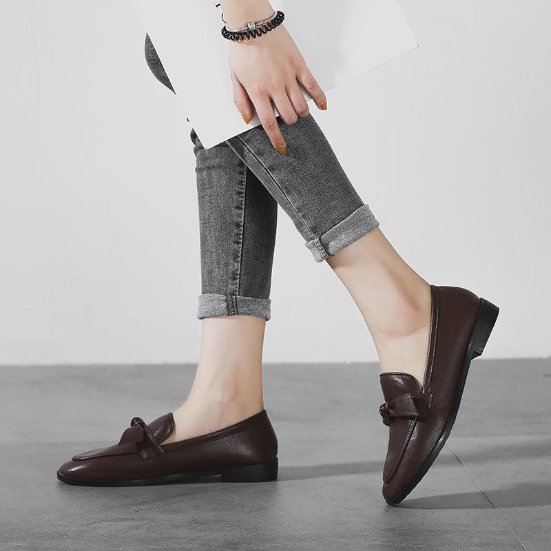 Mocasin din piele pentru femei în stil britanic - Pantofi plați cu talpă moale, Primăvara 2025, Mărimi 41-43