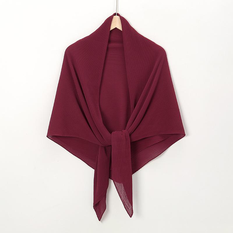 New solid color pearl chiffon wrinkled large square scarf fashionable Malaysia Indonesia solid color wrinkled headscarf scarf