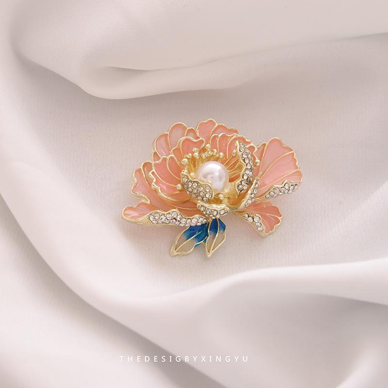 Broche Elegante de Pérola Dourada e Espiga de Trigo: Acessório Versátil e de Alta Qualidade para Mulheres