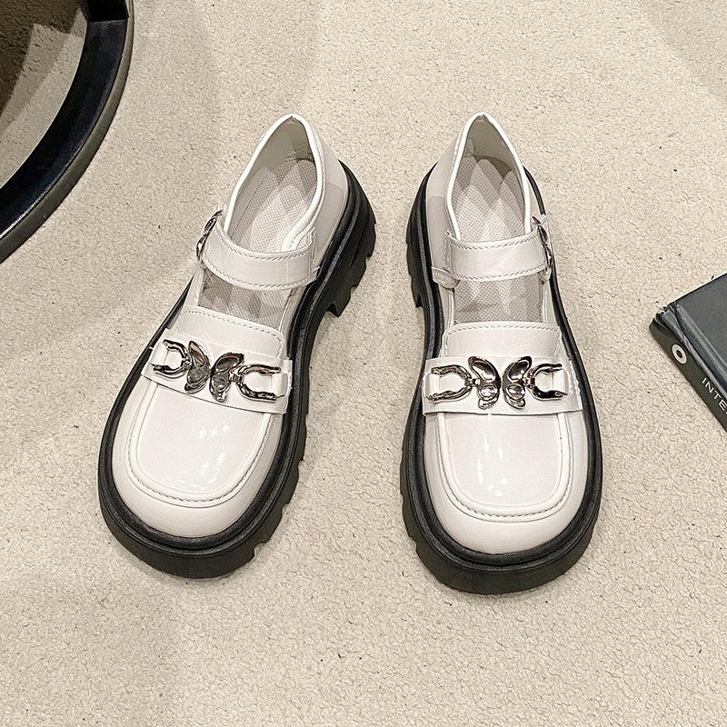 

French Mary Jane platform butterfly buckle loafers women s 2025 spring new versatile retro British style small leather shoes 40