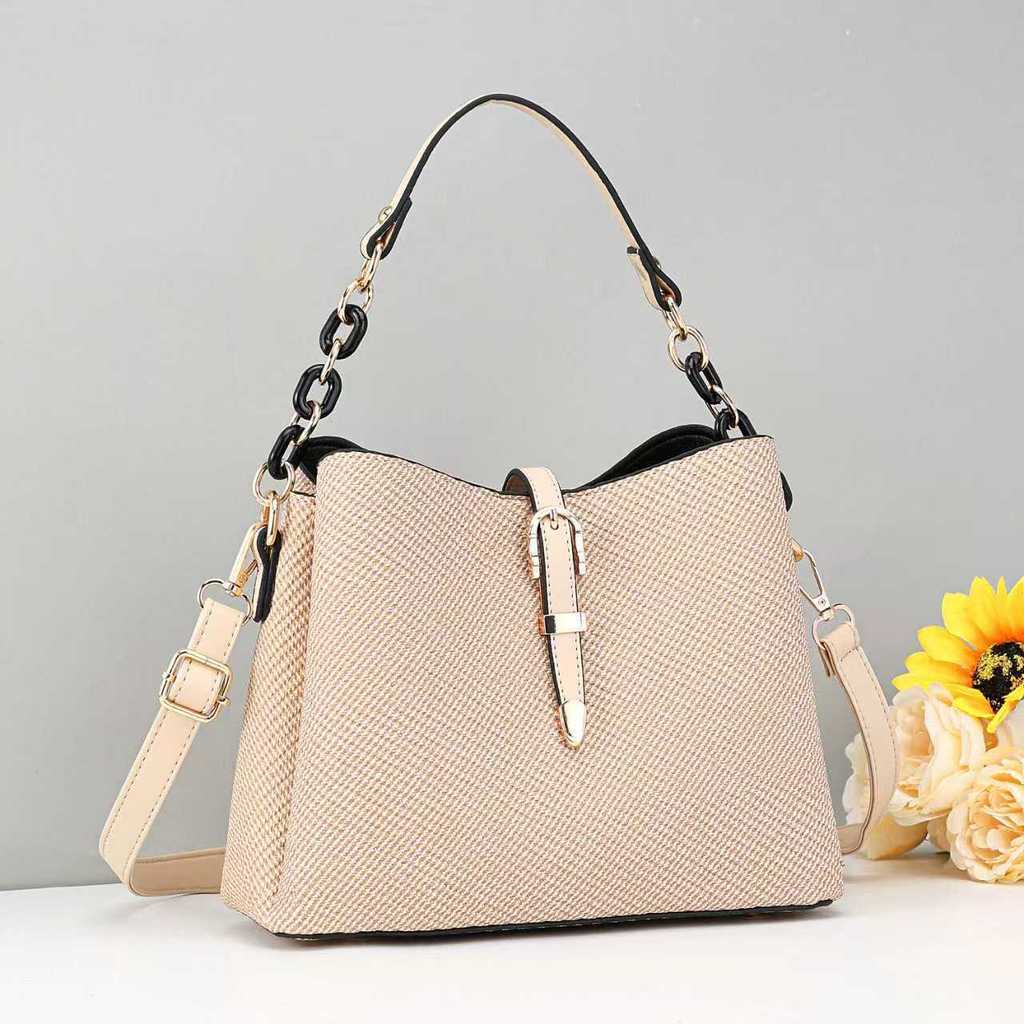 

Womens Large Capacity Pu Water Bucket Bag With Zipper Closure For Daily Use слонова кістка