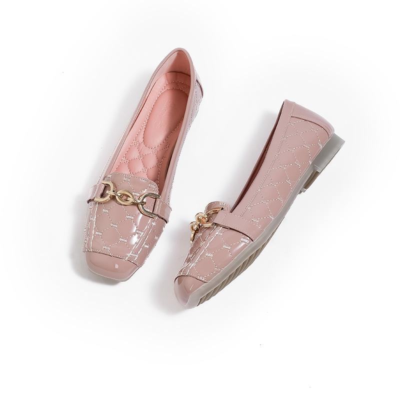 New single shoes women's flat bottom versatile fashion Doudou square head soft leather one patent leather casual versatile