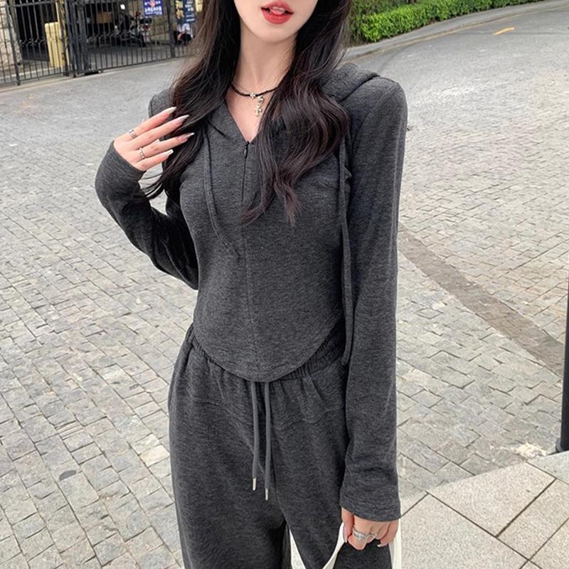 Autumn/Winter Korean Style Slim Wide-Leg Pants & Sports Top Set for Women - Waist-Cinching Fashionable Two-Piece