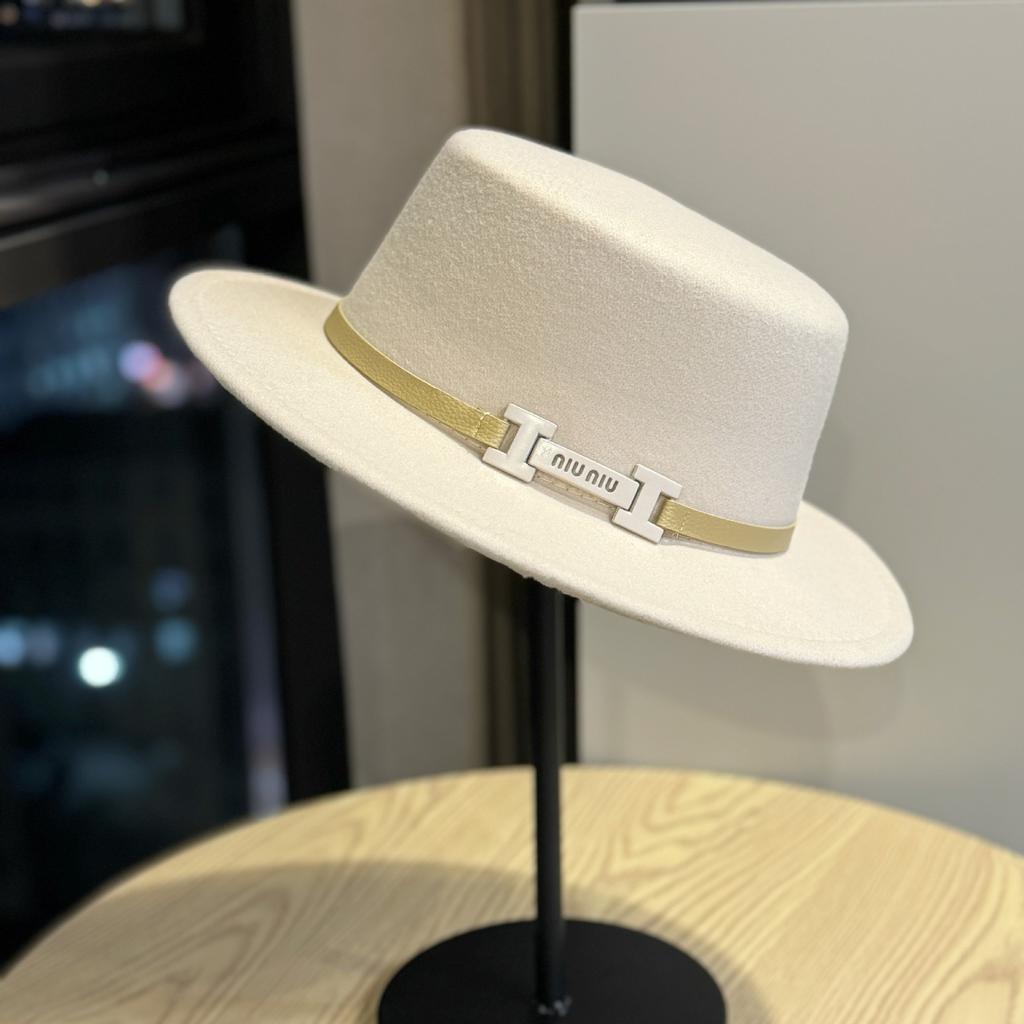 New Style Woolen Flat Top Hat Korean Style Autumn and Winter British Versatile Cowboy Hat Design Felt Hat for Men and Women Traveling