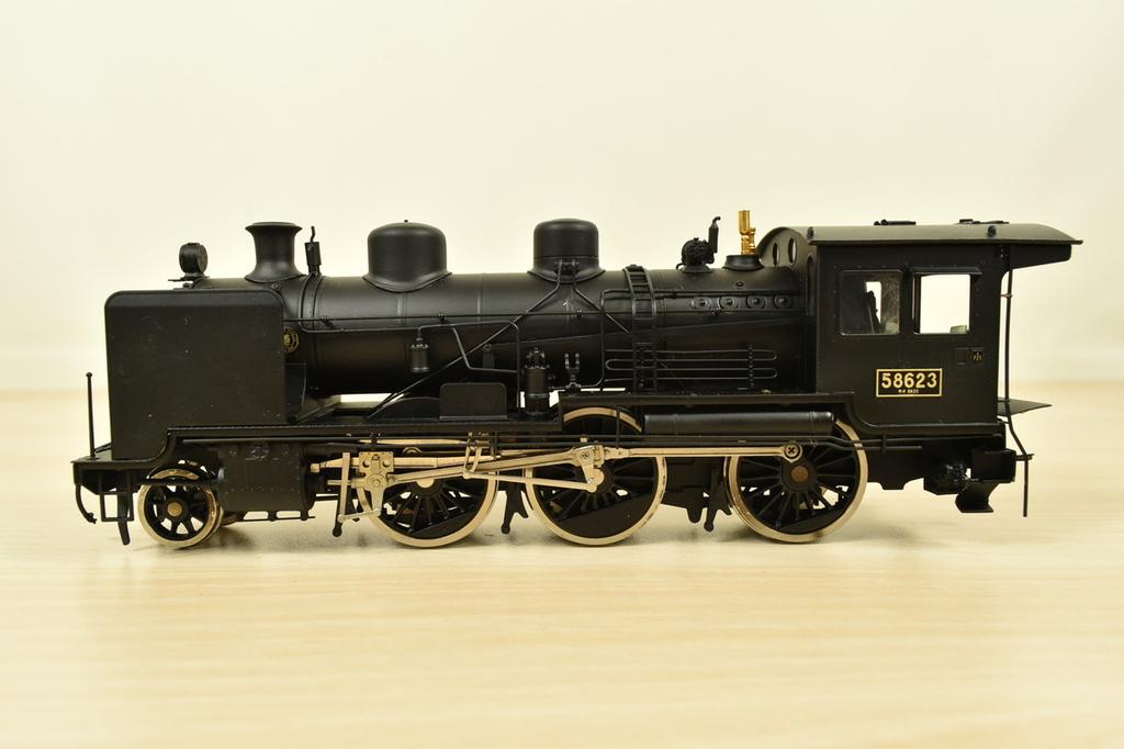 Nippon Sharyo 8620 Steam Locomotive Display Model with Base & Case from Japan