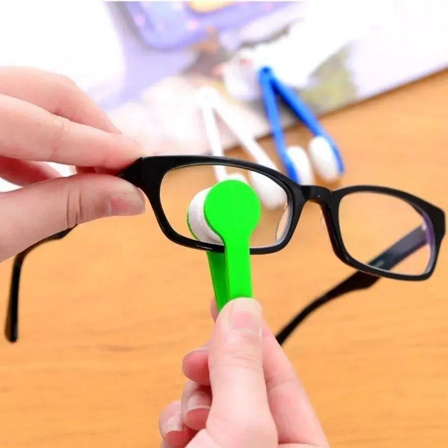 Portable Multifunctional Glasses Cleaner: No Marks, Safe for Reading & Myopia Glasses