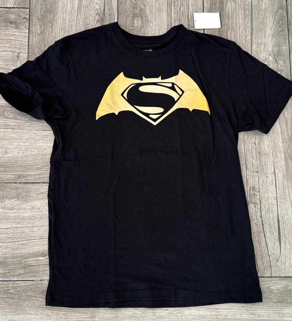 2017 Batman vs Superman Logo 100% Cotton T-shirt Mens Tees Top Size Medium Licensed DC Comics S