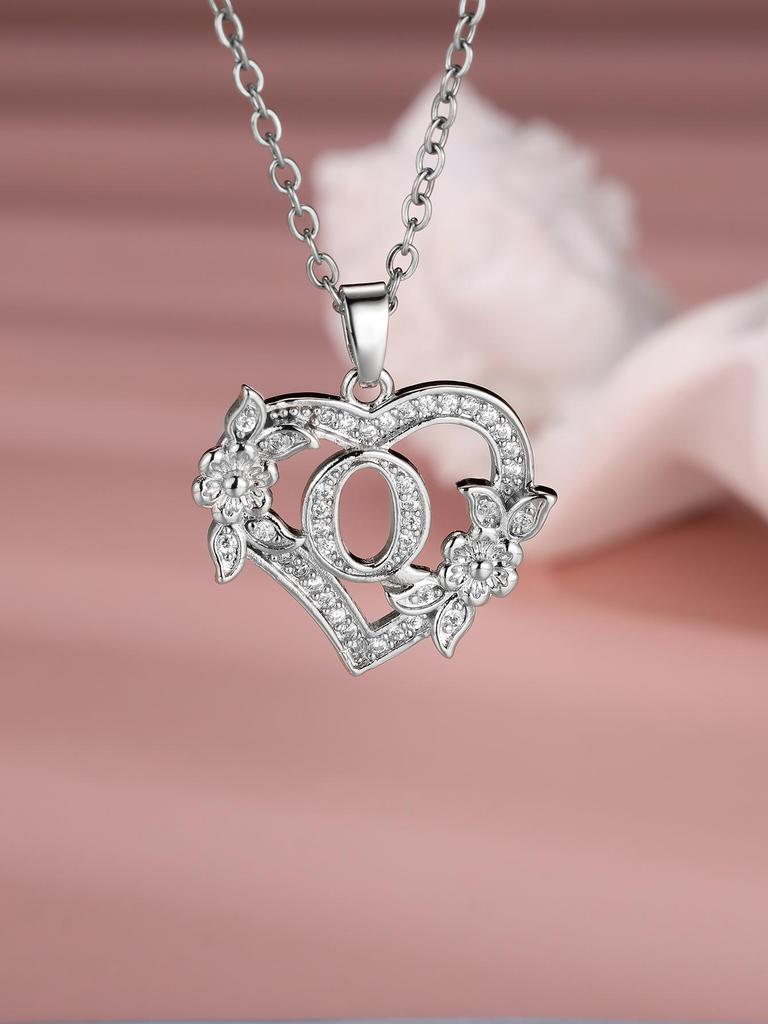 Collana Lettera Inglese a Forma di Cuore - Design alla Moda e Versatile