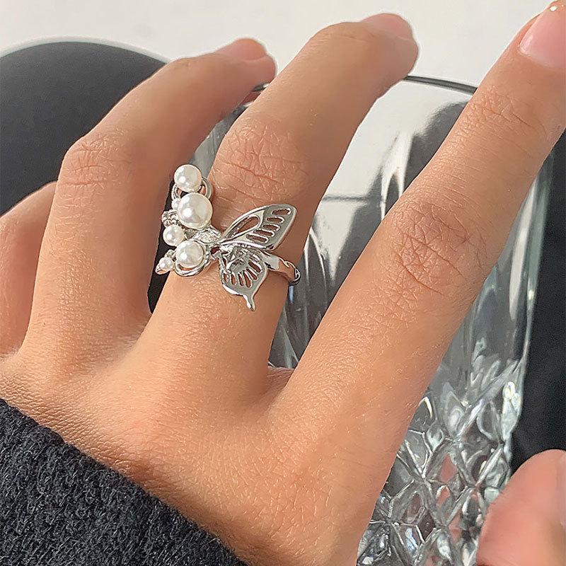 Elegant Adjustable Pearl Butterfly Ring for Women – Luxurious Fashion Accessory Open Adjustable