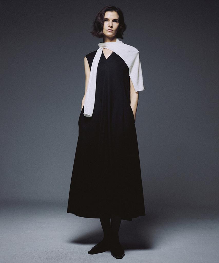 Umamung Back Pleats Linen Dress_Black