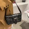 Kadınlar için çapraz askılı vintage tarzı tote omuz çantası koltuk altı çantası bayanlar