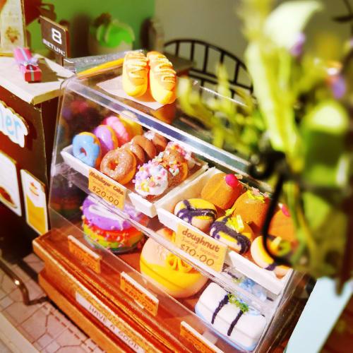 Tsukurundesu? DIY Miniature Dollhouse DGM Series (Dessert) with Japanese Instructions