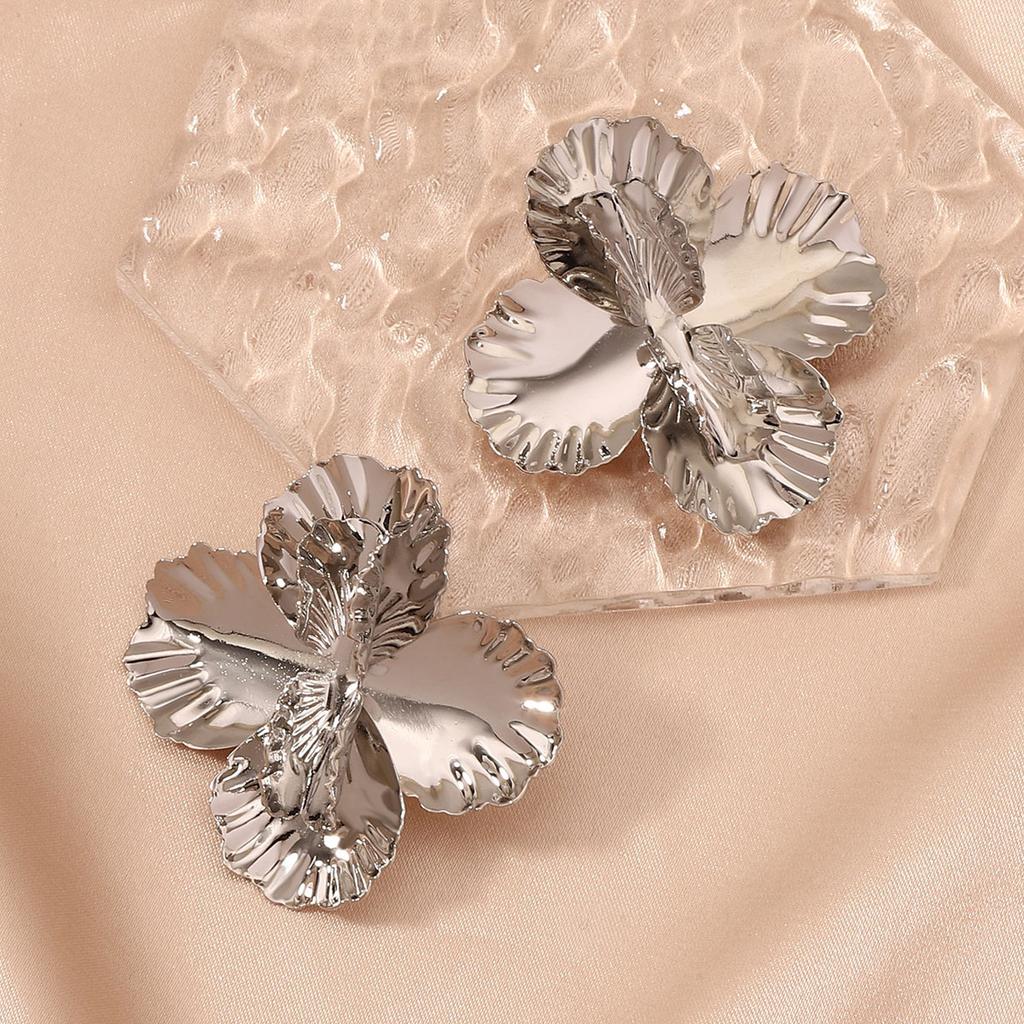 European and American high-end, versatile, French style, light luxury design, niche flower, retro casual earrings, stud earrings and other accessories