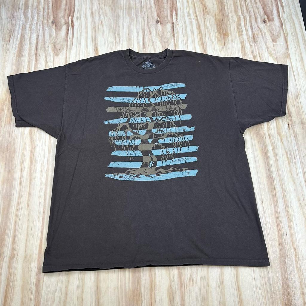 Rusty Surf Skate Brown Logo Graphic T-Shirt Black Men’s 2XL Short Sleeve Unisex T-Shirt