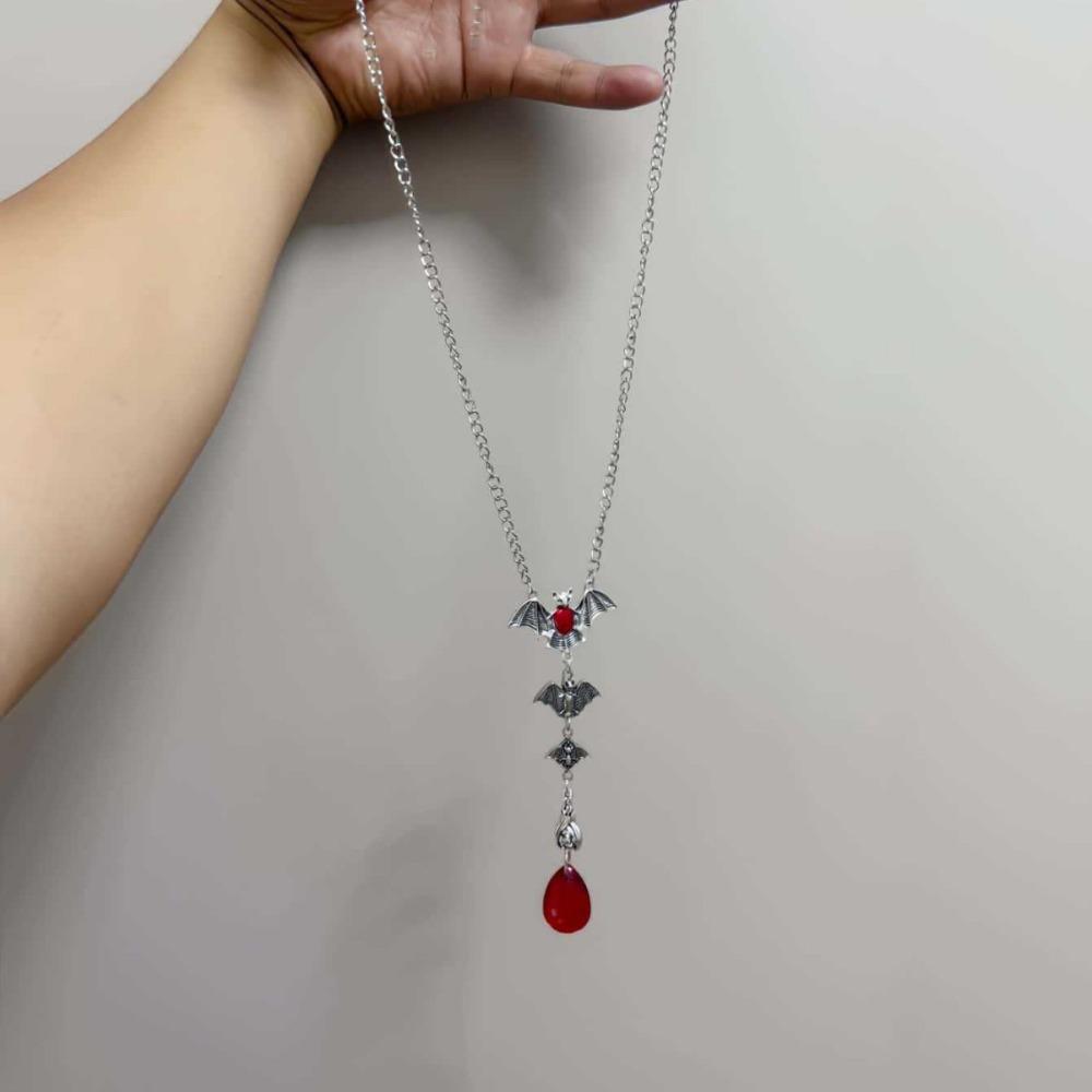 Gothic Exaggerated Sliver Color 4 Vampire Bats Red Teardrop Glass Crystal Pendant Necklace for Men Women Halloween Party Jewelry