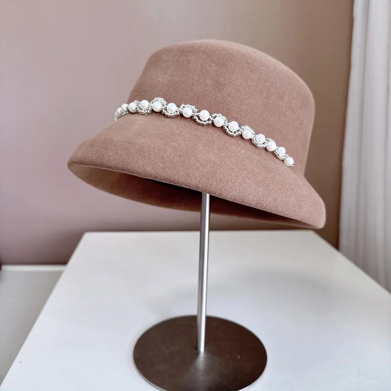 Delicate and elegant French small fragrance lampshade hat Fashion shining pearl chain basin hat women's banquet top hat