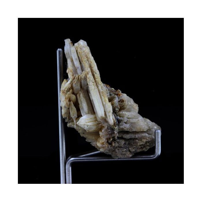 Pierres et Minéraux. Cerusite. 99.5 ct. Lescure Mine, Mayres, Ardèche, France.