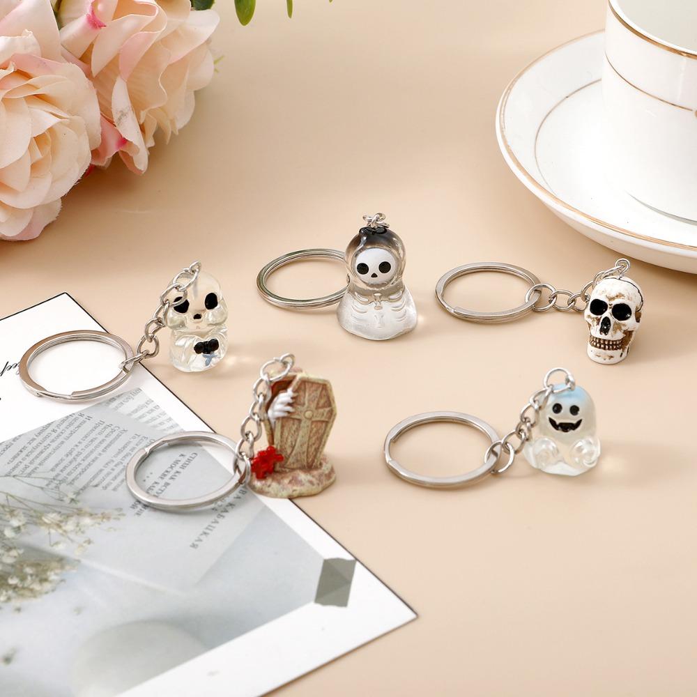 6pcs Resin Craft Halloween Ghost Pendant Dolls Skeleton Keychain Fashion Skull Car Keyring  Party