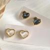 Trendy Vintage Heart Earring Women Classic Black White Stud Earrings Female Fashion Earrings Female Jewelry Gift