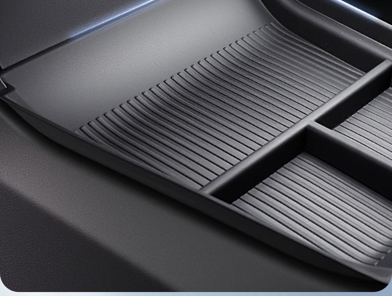 2025 Geely Boyue L Center Console Armrest Storage Box with Decorative Accessories