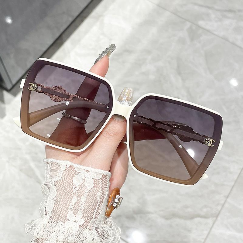 Chain Sunglasses Women'S Light Luxury Temperament Hundred Pagoda Tide Sunglasses High-End Sense In Small Glasses