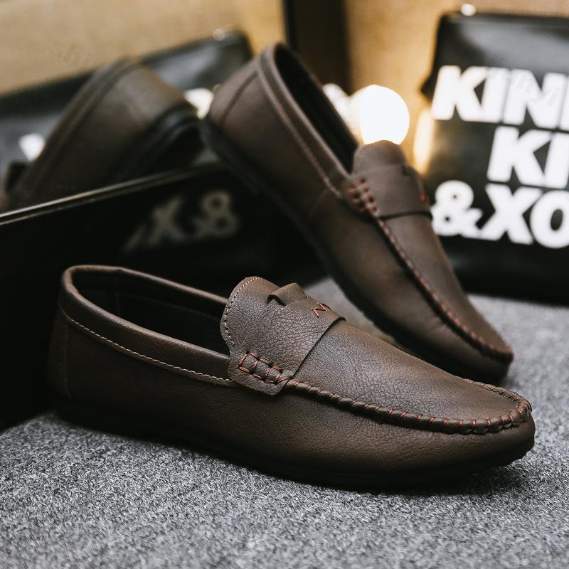 Man Casual Shoe Flat Loafers Black Leather Shoes Men Soft Moccasin Round Toe Fashionable Business Casual Shoes Size 45 Zapatos