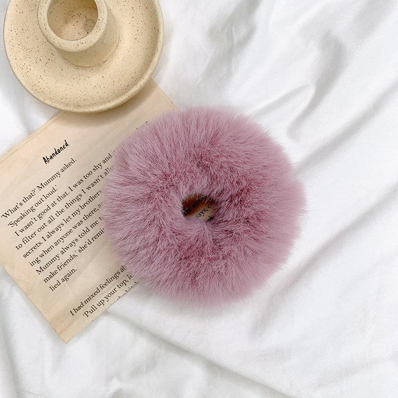 Fashion Hair Accessories 2026 New Colorful Fluffy Hair Band for Women Girls Ponytail Holder Hair Tie Plush Scrunchie Rubber Band