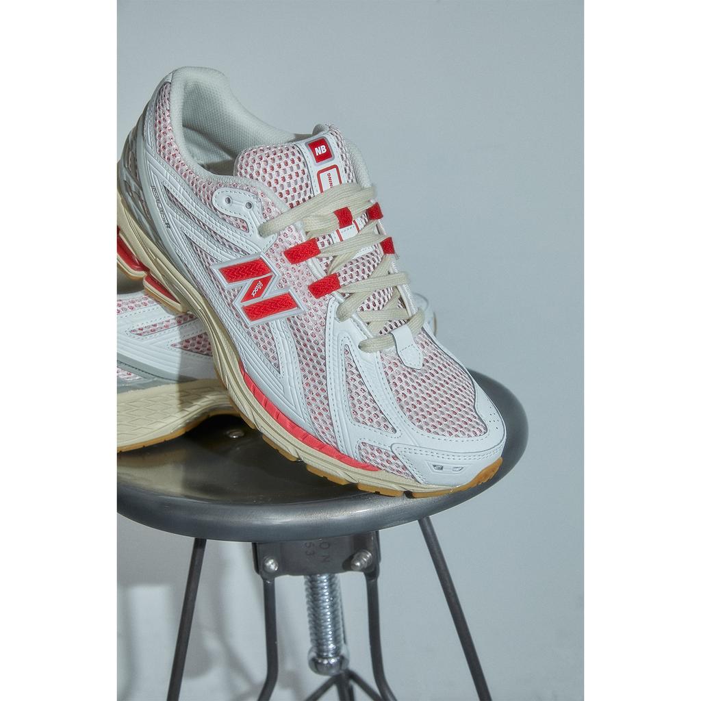New Balance 1906R Sea Salt True Red Unisex Sneakers Biały Kamyk M1906RO