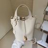 Fashion Casual Portable Small Bag Women's New Simple and Versatile Bucket Bag Niche Messenger Bag
