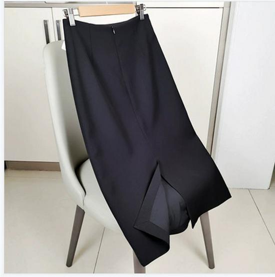 

Black High-Waisted Hip-Hugging Midi Skirt for Spring/Summer Office Wear L