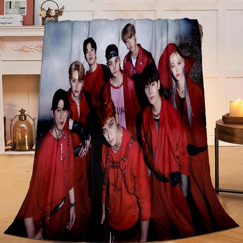1PC K-pop Group Stray Flannel Blanket Gift, Suitable for Both Men And Women, Soft Ideal for Beds And Sofa, Birthday Or Christmas Gift