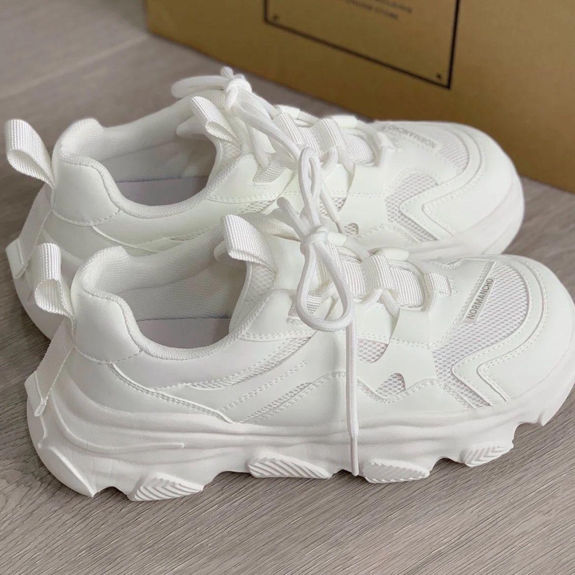 

Женские кроссовки для бега на толстой подошве, спортивная женская обувь на платформе, повседневная спортивная обувь на толстой подошве, женская вулканизированная обувь на шнуровке 40 белый