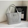 2025 Women's Large-Capacity High-End Fashion Tote: Autumn/Winter Single-Shoulder Versatile Commuter Bag
