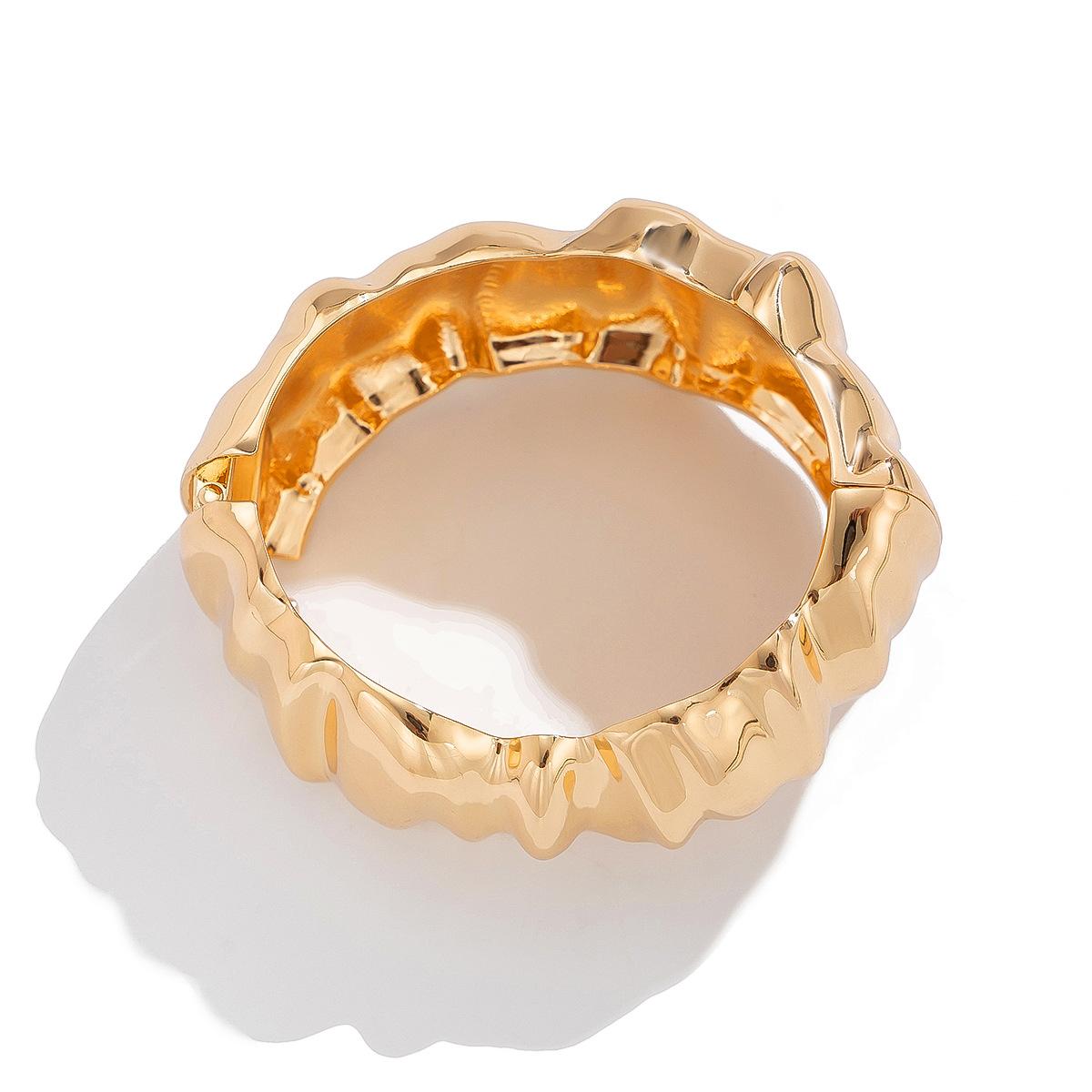 

Панк Глянцевый Металл Большой Жемчуг Кафф Браслеты Для Женщин Заявление Неправильные Широкие Браслеты Мужчины Вечеринка Модные Ювелирные Изделия