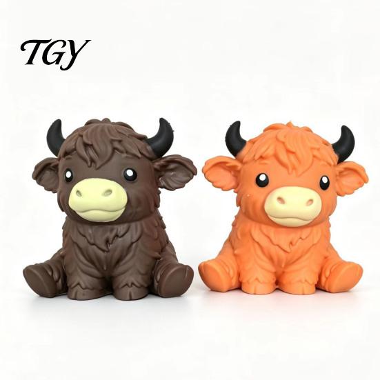 Relaxing Hand Therapy Toys Highland Cow Stress Relief Toy, Squeezable Cattle Sensory Soft Shape Toy Ball Fidget for Office Home and Classroom Anxiety
