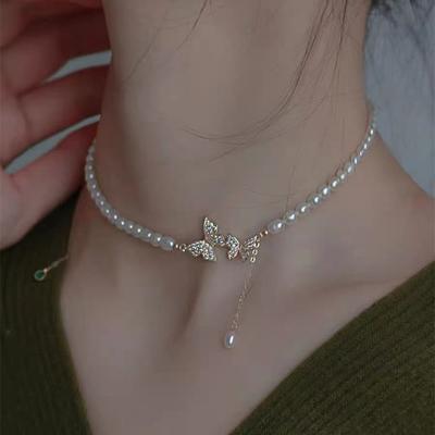 Artificial Pearl Necklace Butterfly Pendant Elegant Temperament Female Choker Clavicle Chain