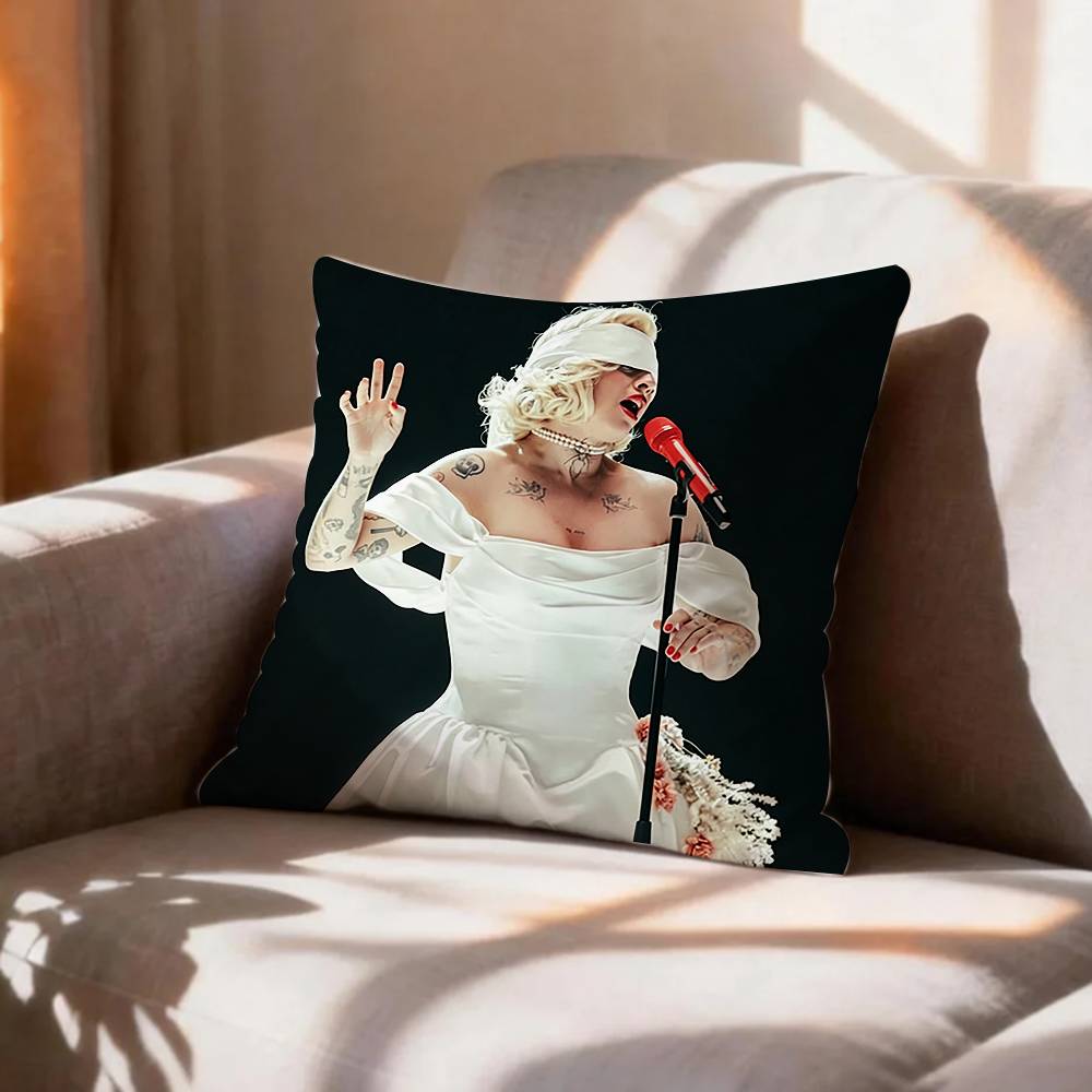 COOL FEMME FATALE MMon LLaferte   Pillow Case Pattern Printed Pillowcase For Living Room Sofa Cushion Cover