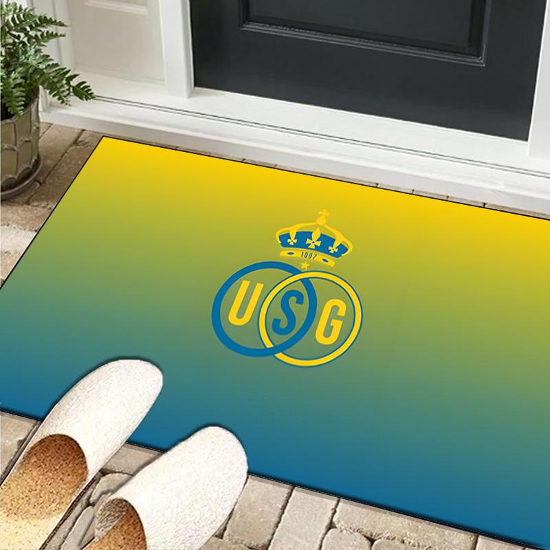 1PC rug Golden Crown Symbol Royale Carpet, Chair Rug,Area Rug for Office Bedroom living rooms bedroom, Doormat decor Christmas fan gifts