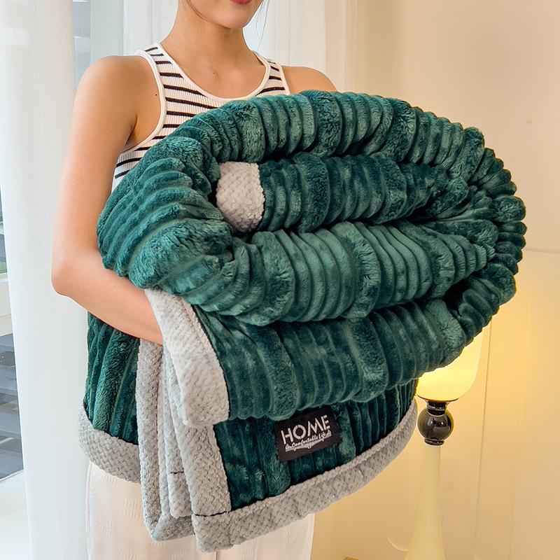 2025 Golden Turtle Velvet High-Weight Flannel Blanket - Double Size, Multifunctional, Luxurious Nap Blanket