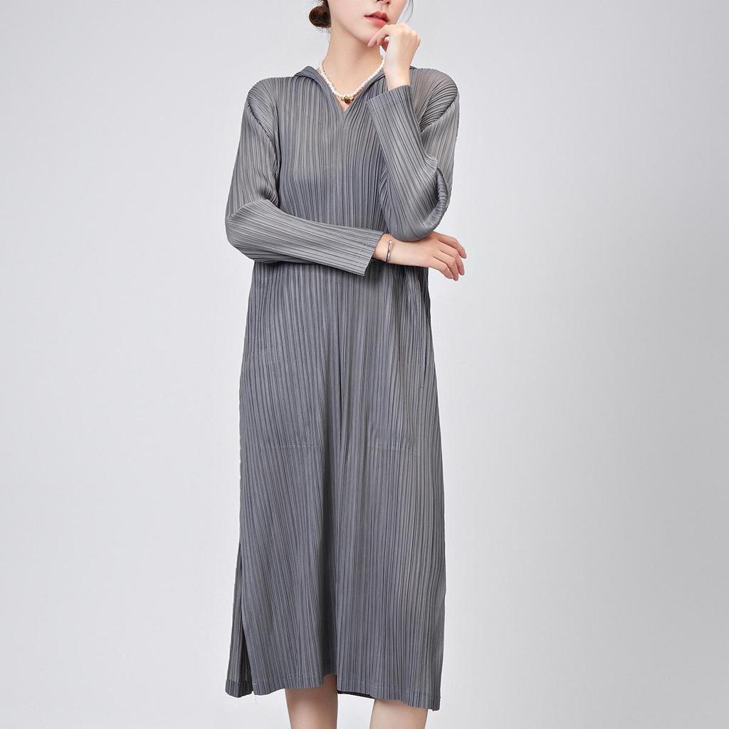 Women's Summer Casual Pleated Skirt Dress with Hood, Long Sleeves, Loose Fit, Plus Size, and High-End Slit Mid-Length Design.