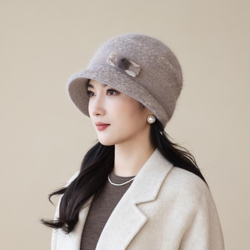 Korean version autumn and winter hat women's velvet ear protection warm versatile wool hat temperament mother hat fashion knitted hat