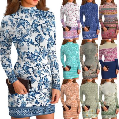 Dámské ležérní šaty s vysokým krkem, dlouhým rukávem, potiskem a slim-fit střihem