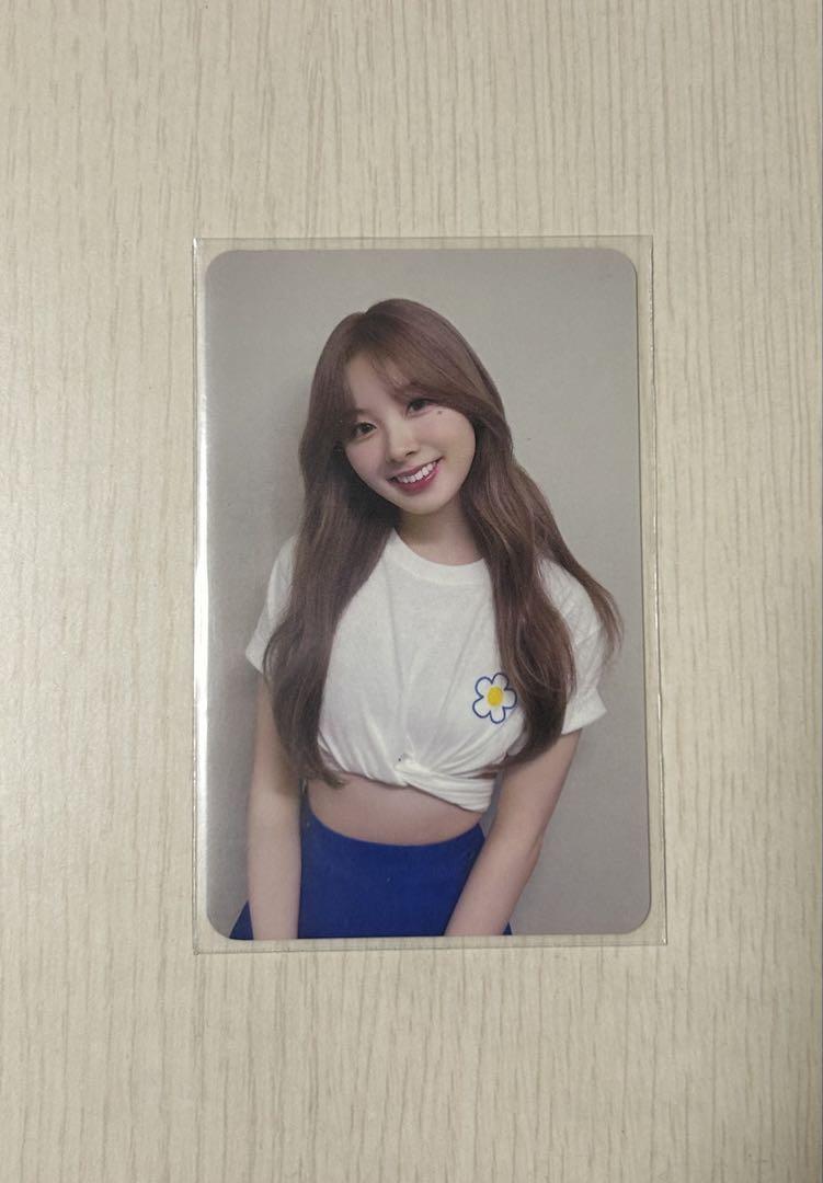 

[USED] NiziU Miihi Coconut Stadium Venue Exclusive Trading Card Day 2